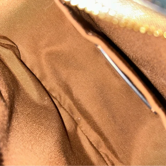 Coach Kleo Hobo In Signature Canvas - Picture 7 of 8